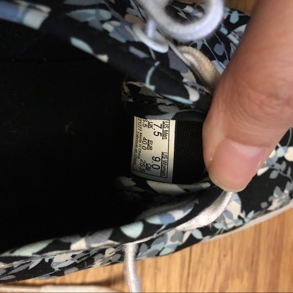 𝗖𝗹𝗮𝘀𝘀𝗶𝗰 𝗙𝗹𝗼𝗿𝗮𝗹 𝗣𝗿𝗶𝗻𝘁 𝗩𝗮𝗻𝘀 - Picture 8 of 10